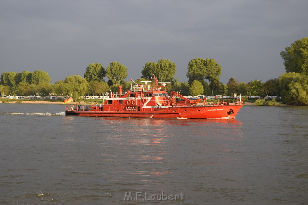 PRhein Koeln Porz Ensen Schwimmer untergegangen P165.JPG - Miklos Laubert